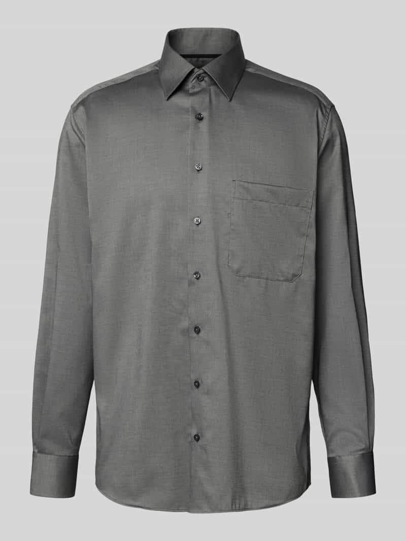 Koszula biznesowa o kroju comfort fit z listwą guzikową