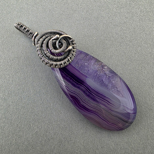 Viol - wisiorek z agatem i oksydowanym srebrem, wire-wrapping