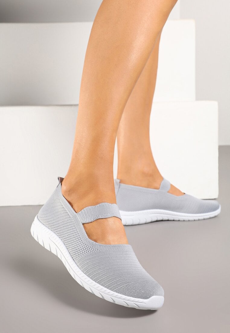 Szare Wsuwane Tenisówki z Ozdobnym Paskiem i Perforacją Zelsedi