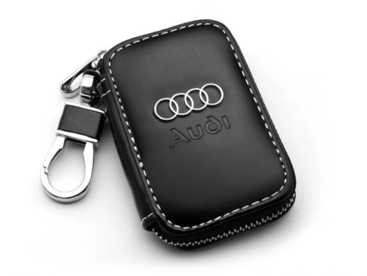 AUDI brelok breloczek etui
