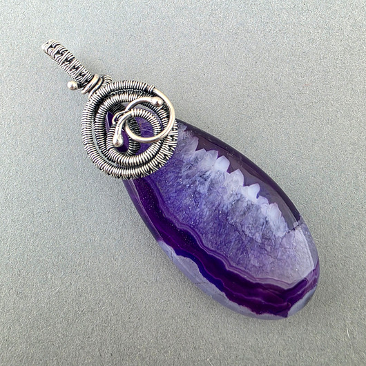 Betsy - wisiorek z agatem i oksydowanym srebrem, wire-wrapping