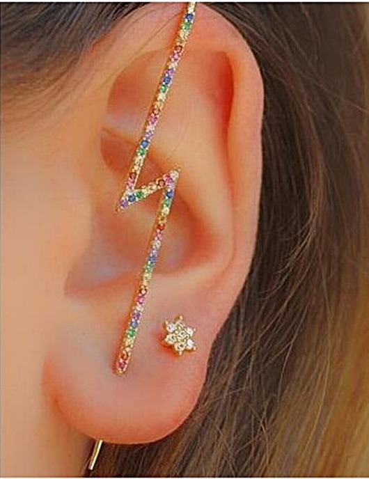 Nausznica super modna piorun