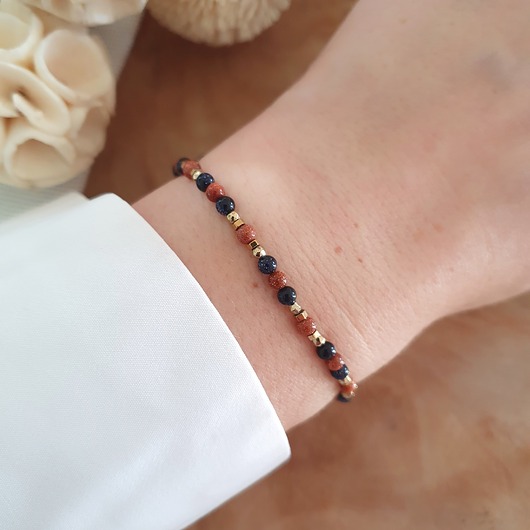 Bransoletka z piaskiem pustyni i nocą kairu