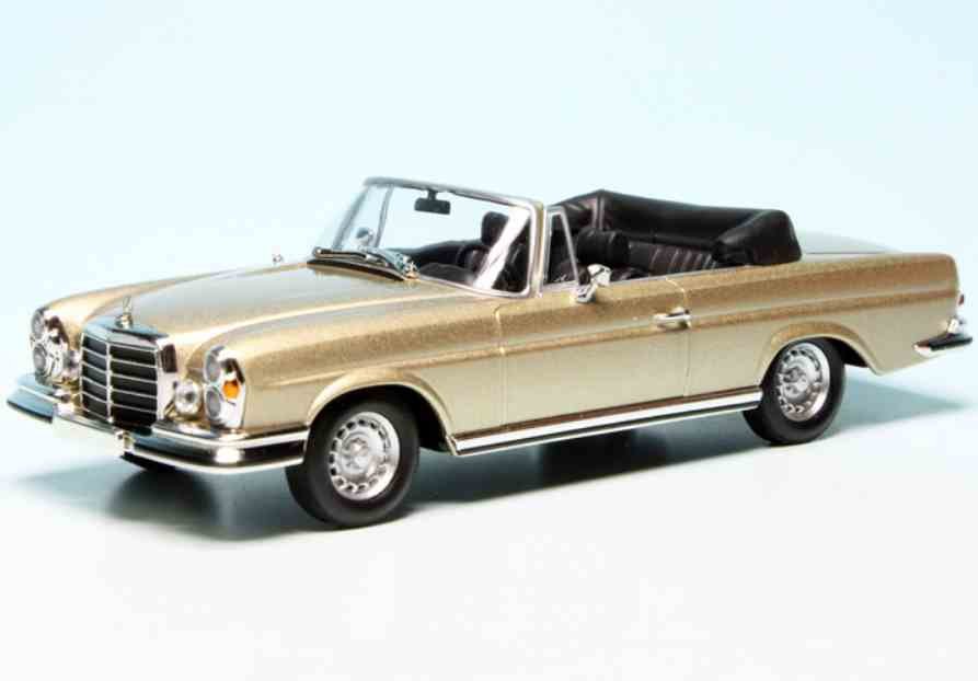 Mercedes Benz 280Se 3.5 Cobrio W111 (1970) ), 1:43 Minichamps 940038130