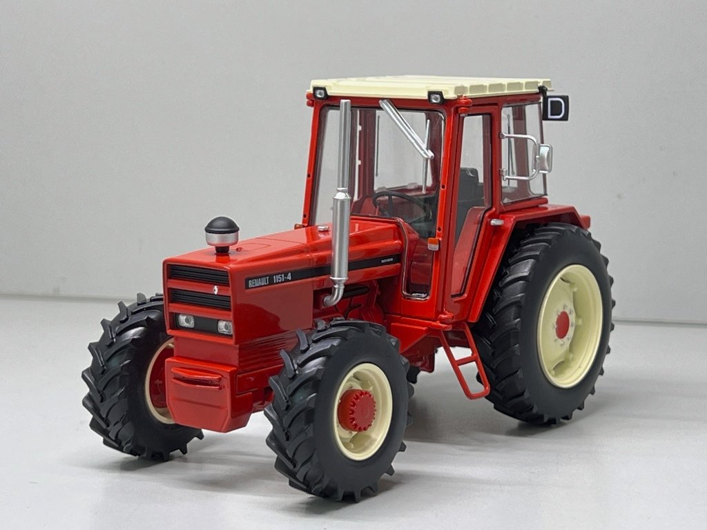 Metalowy model traktora Renault 1151-4 1:32 REPLICAGRI