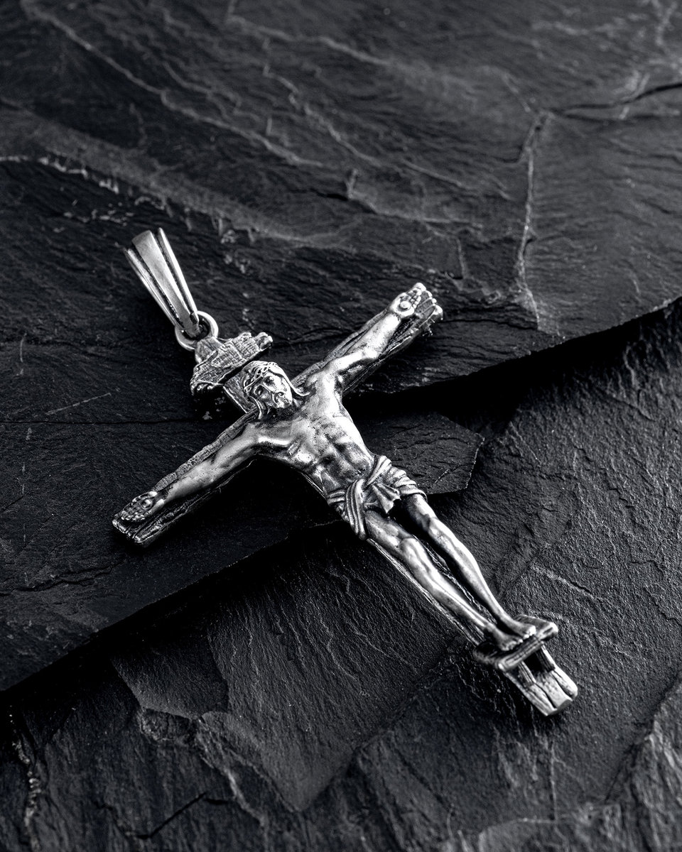 Srebrny krzyż CRUCIFIXION of JESUS CHRIST