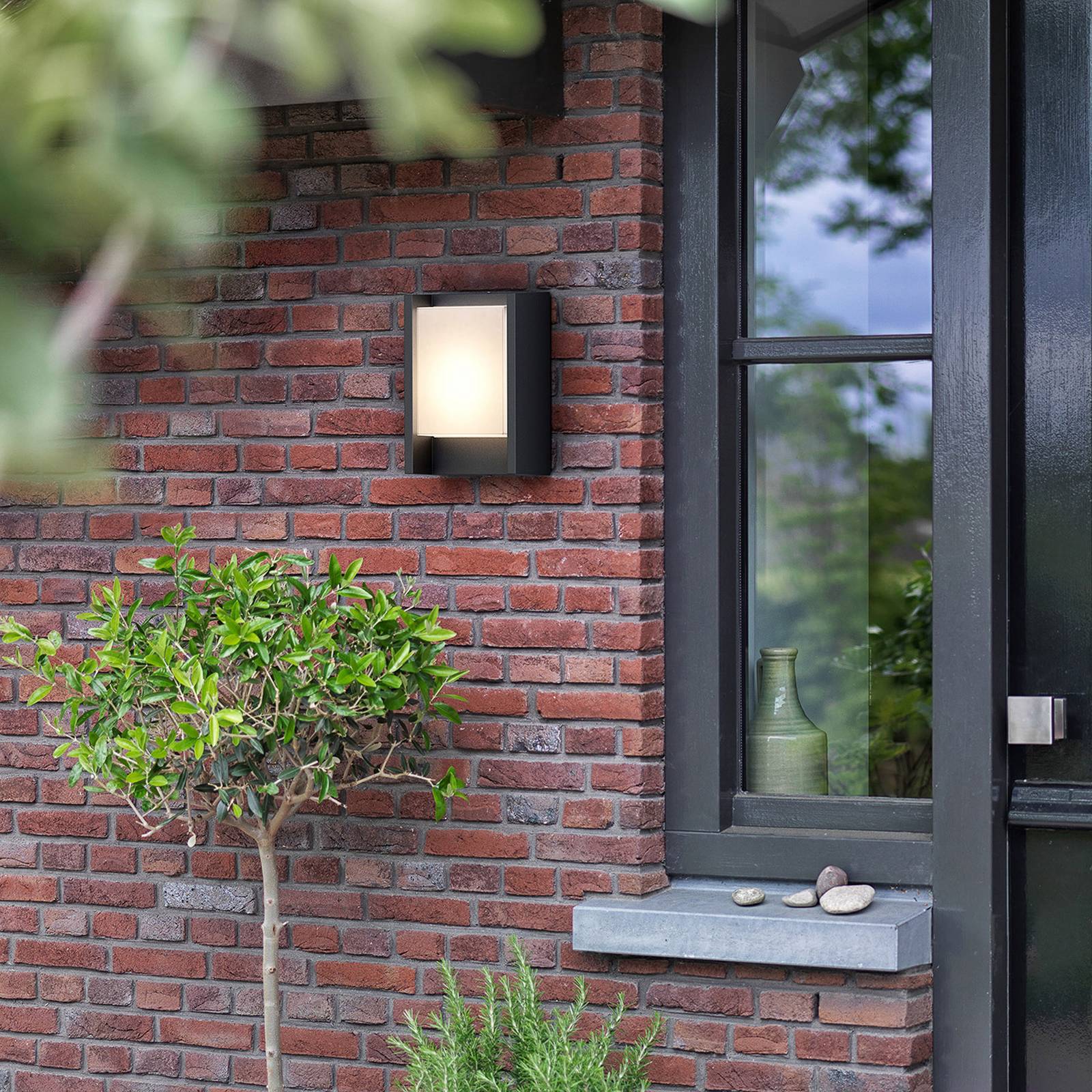 Philips Kinkiet zewnętrzny LED Arbour, czarny, aluminium, nowoczesny