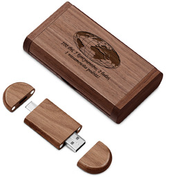 Pendrive drewniany z grawerem 64 GB w magnetycznym pudełku dla podróżnika
