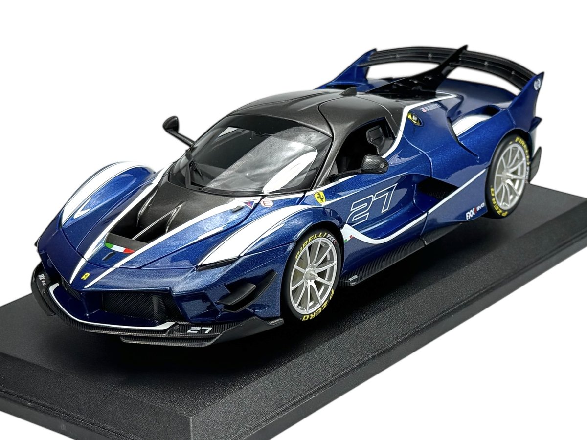 BBURAGO FERRARI FXX K EVO NIEBIESKI 1:18 16012