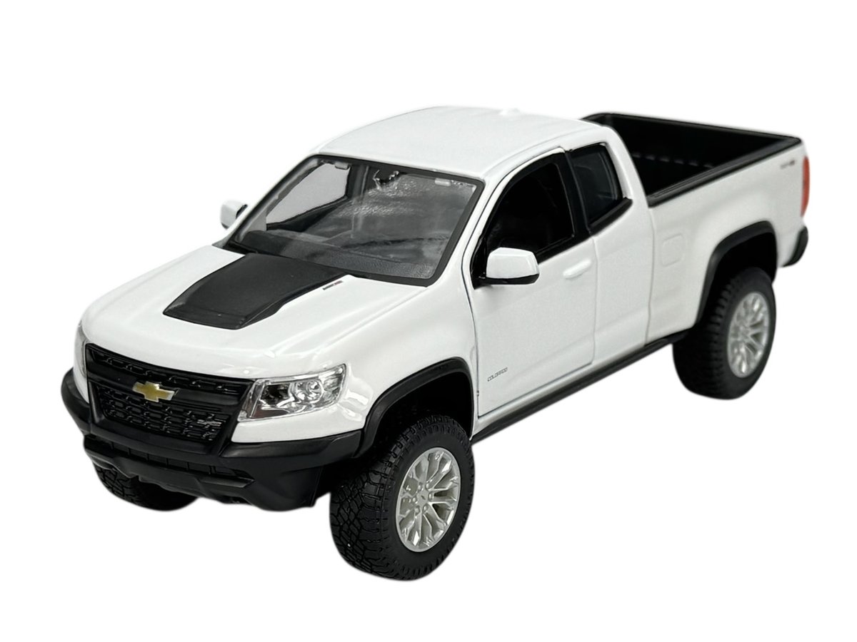 MAISTO 2017 CHEVROLET COLORADO ZR2 BIAŁY 1:27 31517