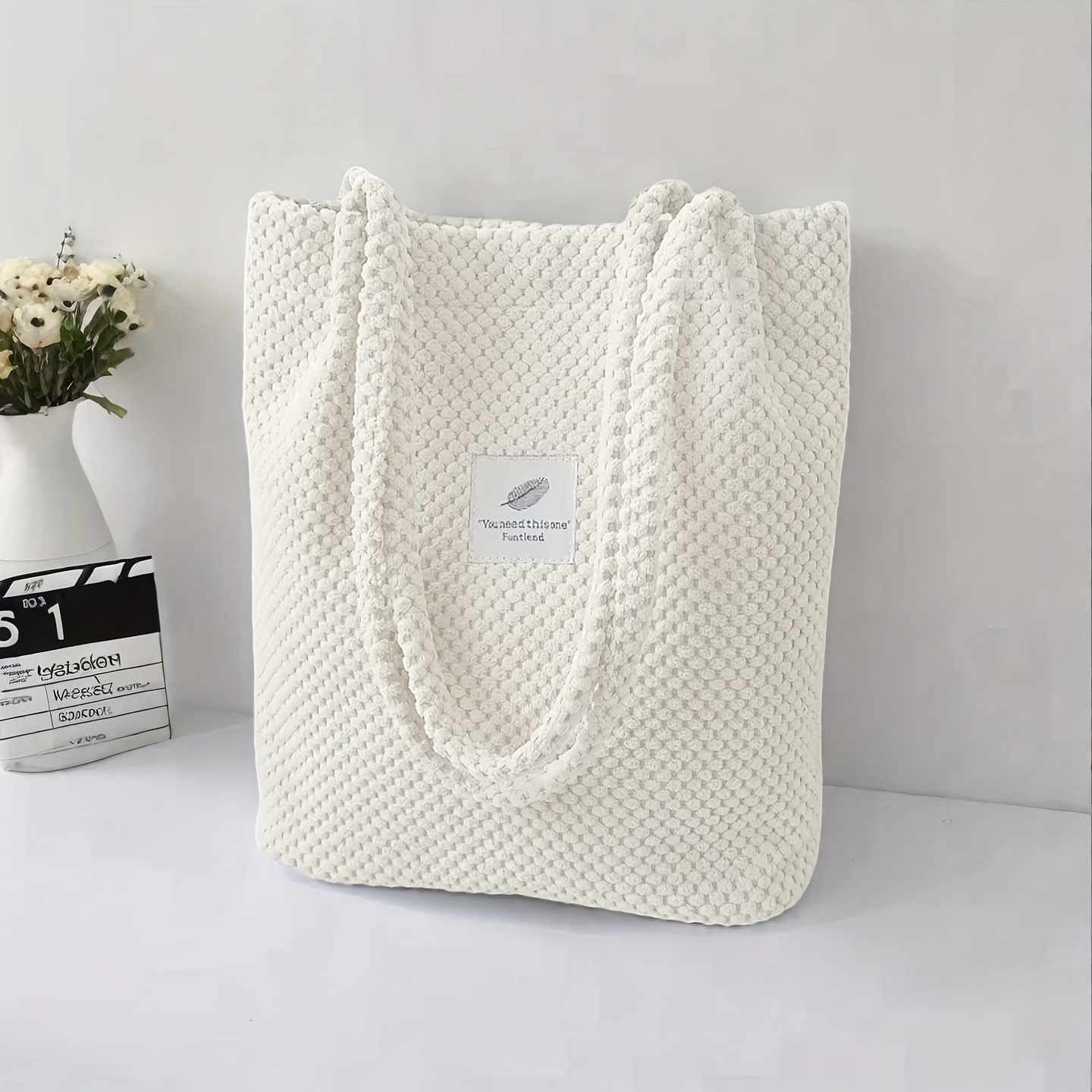 TEMU Stylowa Sztruksowa Torba Tote dla Kobiet - Casualowy Koreański Styl, Retro College Look, Zamykanie Magnetyczne, Podszewka z Nylonu, Dostępna w