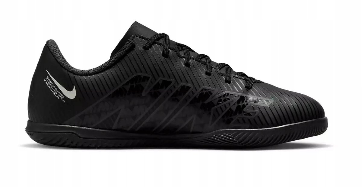 Buty piłkarskie Nike Mercurial Vapor 15 Club IC Junior DJ5955 001-32