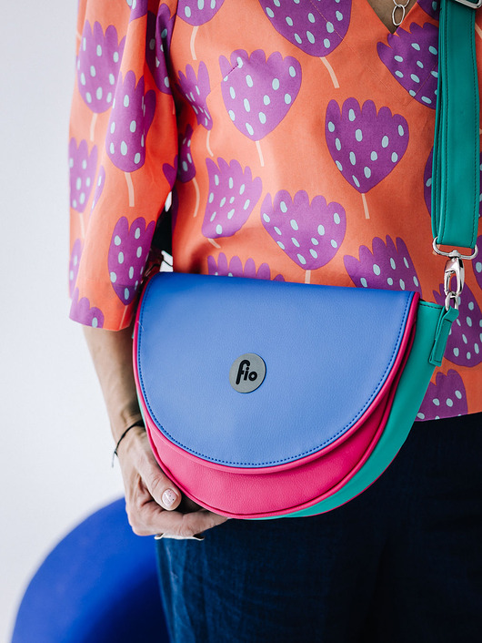 Torebka Fio- z niebieska klapką