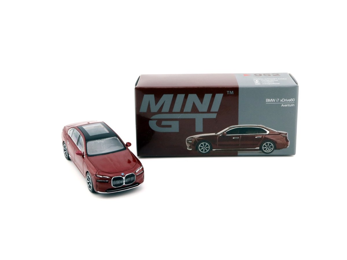 MINI GT BMW i7 xDrive60 Aventurin LHD MGT00952-L MiniGT