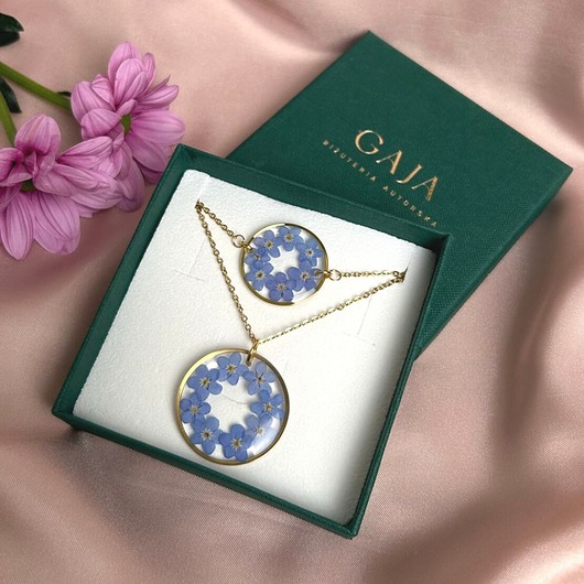 Komplet z niezapominajkami