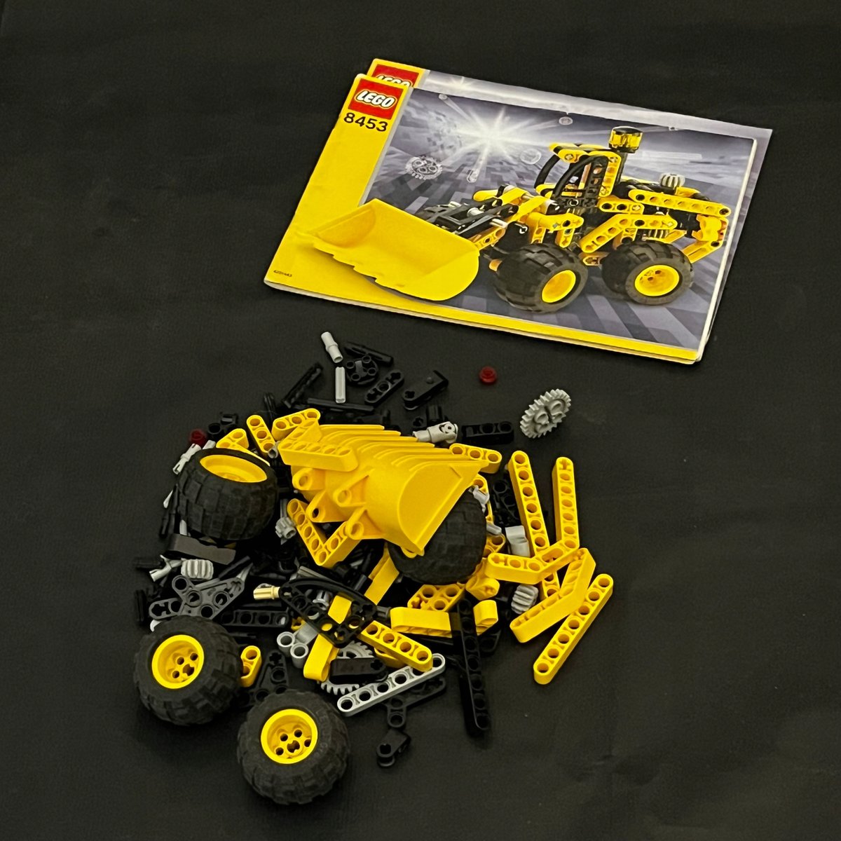 8453 LEGO Mała koparka