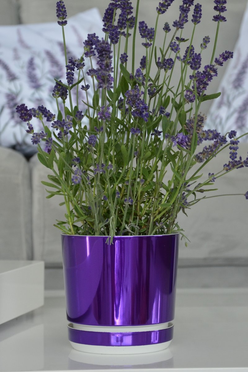 18 cm wzór FIOLETOWA LAWENDA Doniczka z podstawką * nowoczesna * styl glamour * wysoki lustrzany połysk metaliczna * z drenażem * do fioletowych kwi..