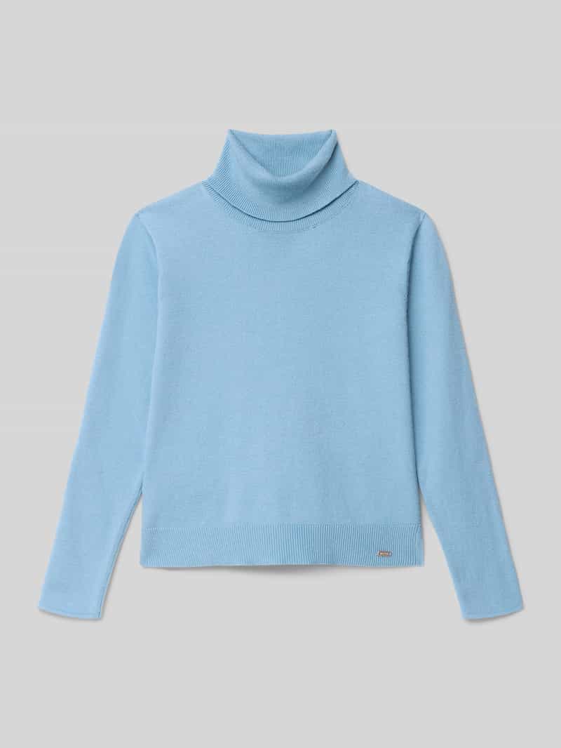 Sweter z dzianiny z golfem