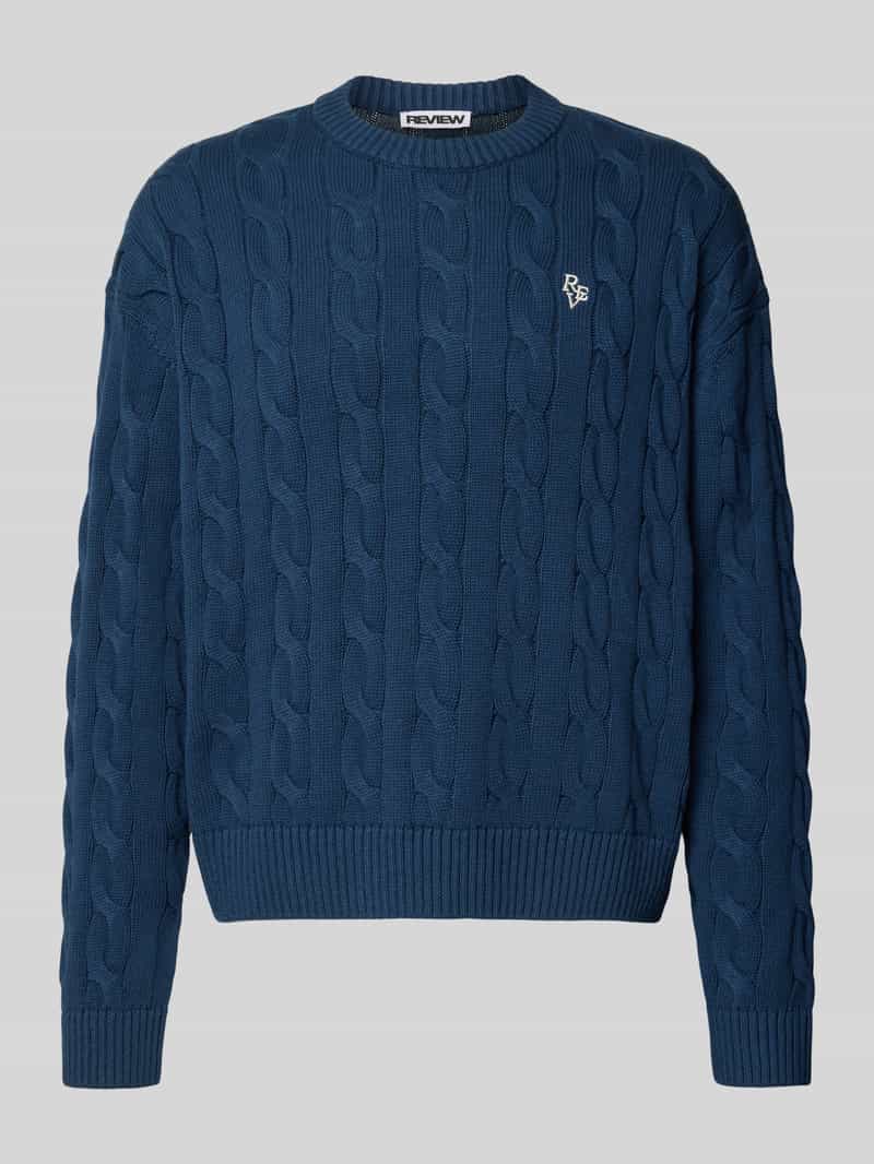 Sweter z dzianiny ze ściegiem warkoczowym i wyhaftowanym logo