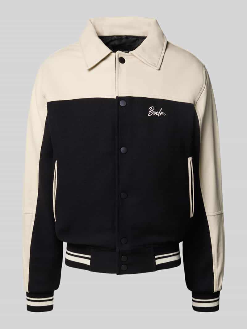 Bomberka z wyhaftowanym logo