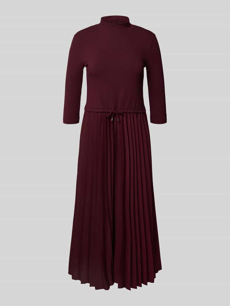 Sukienka casualowa taliowana z mieszanki wiskozy