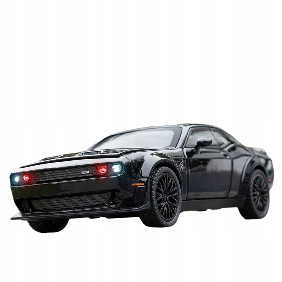 Model Samochód Dodge Challenger Metalowy 1:32 Światła Dźwięk Napęd Baterie