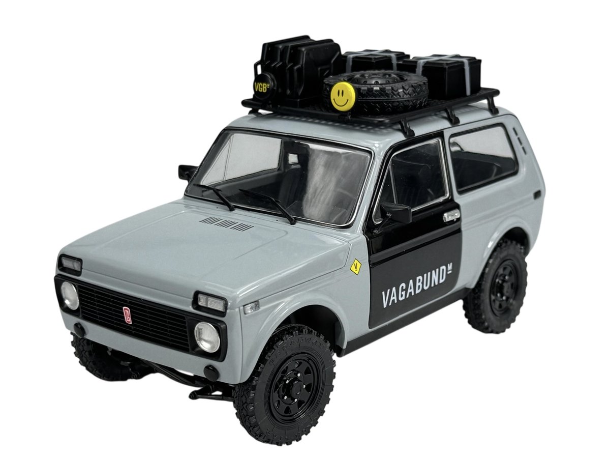 SOLIDO ŁADA NIVA VAGABUND SZARA 1:18 S1807302