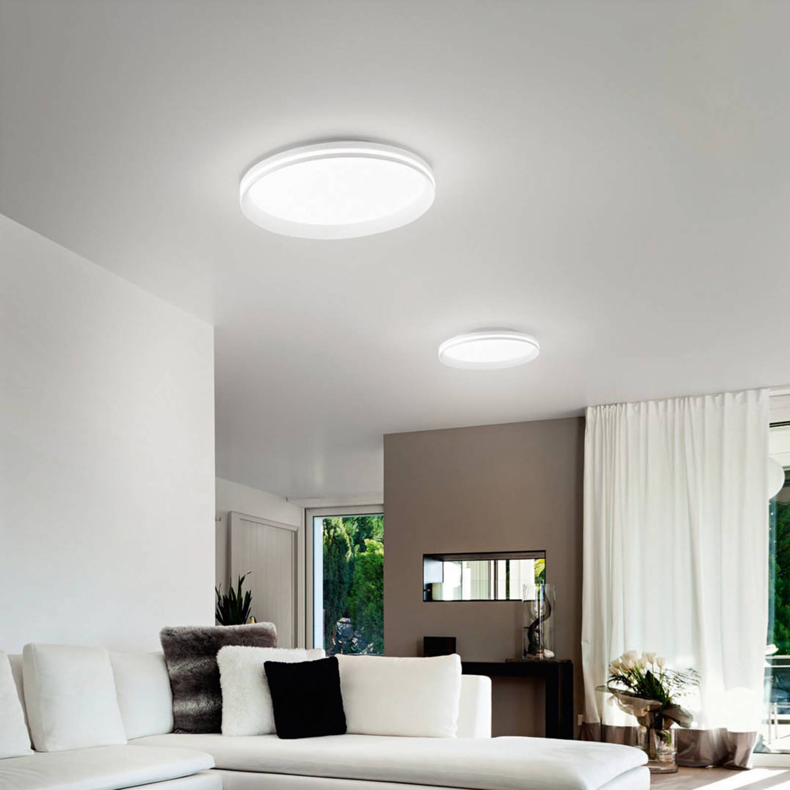 Fabas Luce Lampa sufitowa LED Isy, możliwość ściemniania, biały / opal, salon / jadalnia, metal, nowoczesny