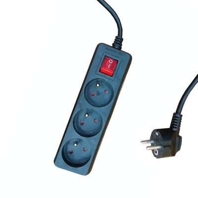 Przedłużacz 3 gniazda 3 m z uziemieniem z przesłonami gniazd z włącznikiem czarny ELEKTRO