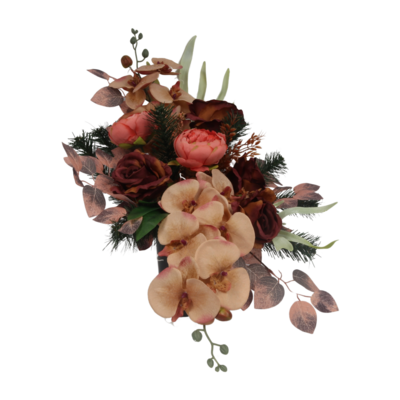 Stroik dekorowany w wazonie storczyki, piwonie, róże