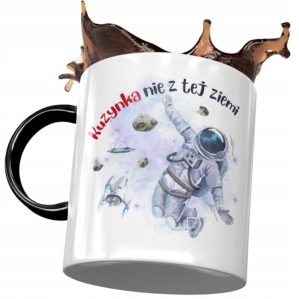 Kubek Czarny Dla Kuzynki na Urodziny na Prezent z Nadrukiem ze Zdjęciem + Opakowanie na prezent (wzór 02)