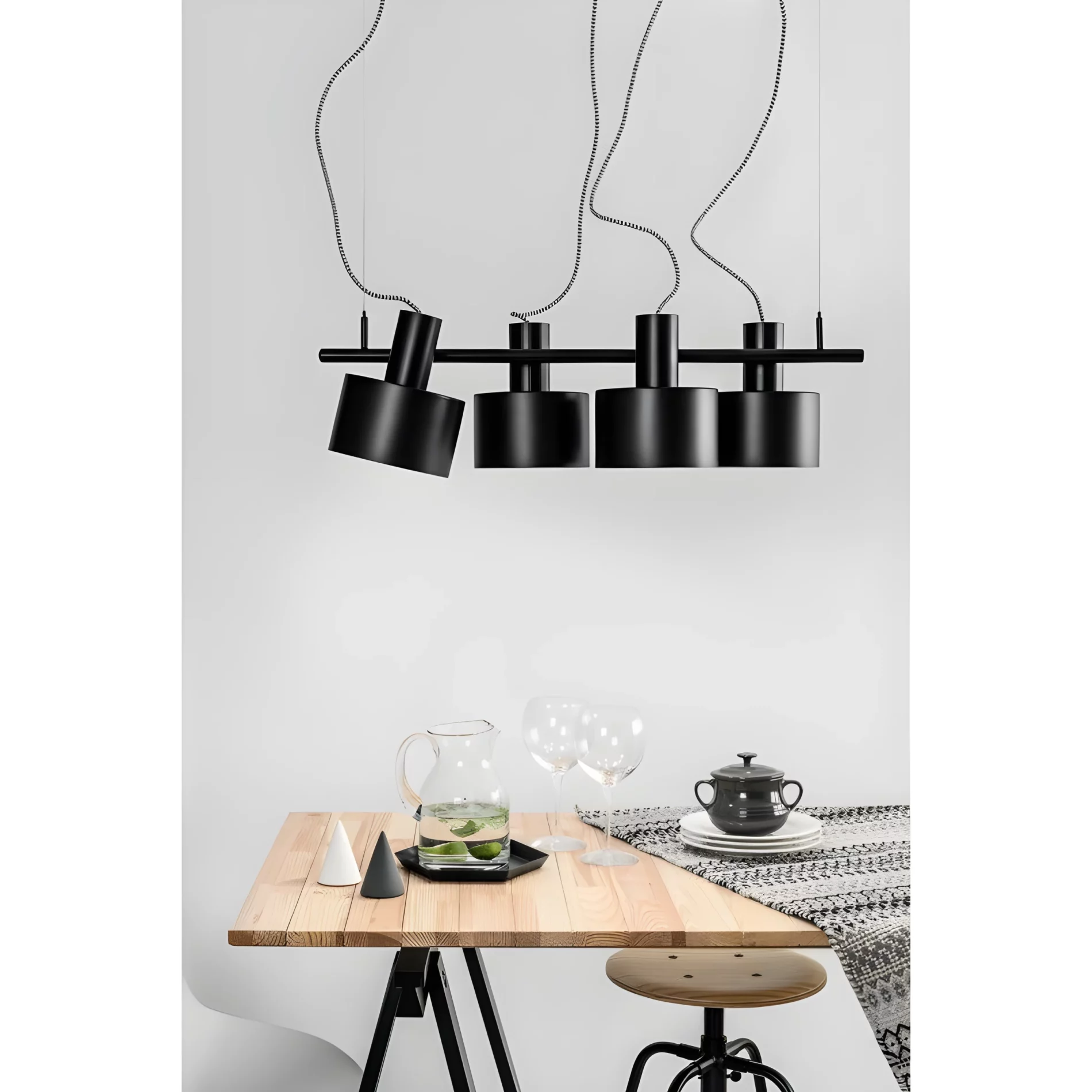 Lampa wisząca Enkel nad stół w jadalni