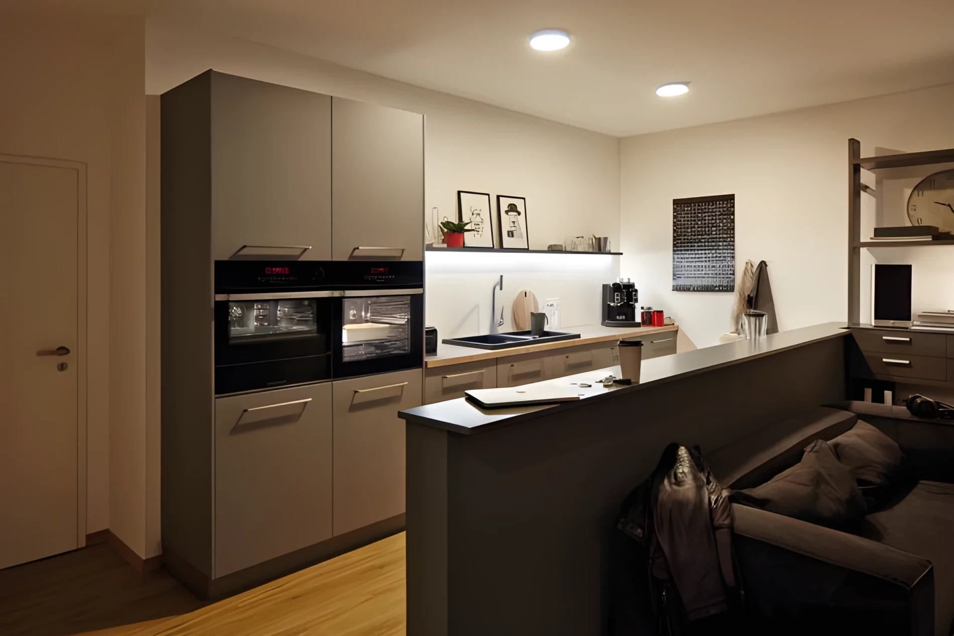 Plafon/kinkiet Lunar nad wyspę kuchenną