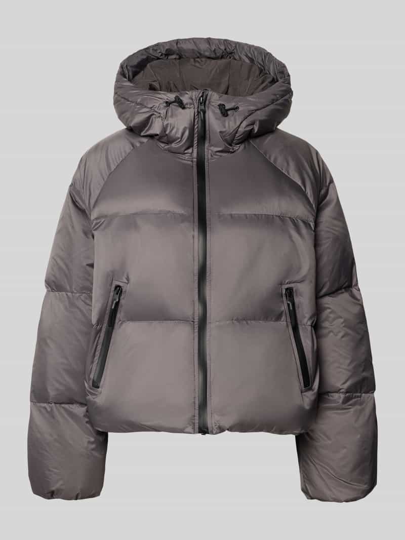 Kurtka pikowana z kapturem