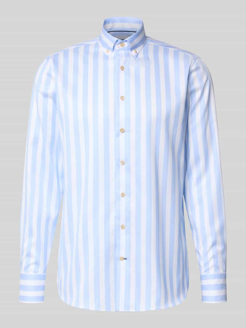 Koszula casualowa o kroju slim fit z kołnierzykiem typu button down model ‘Sergio’