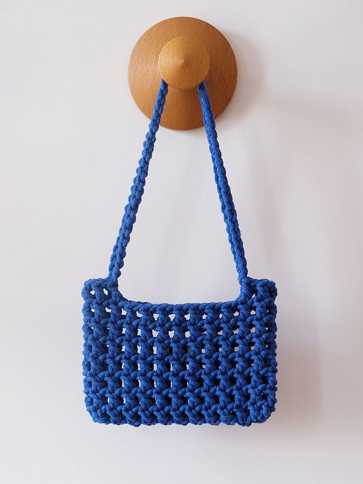 Szydełkowa torebka ze sznurka