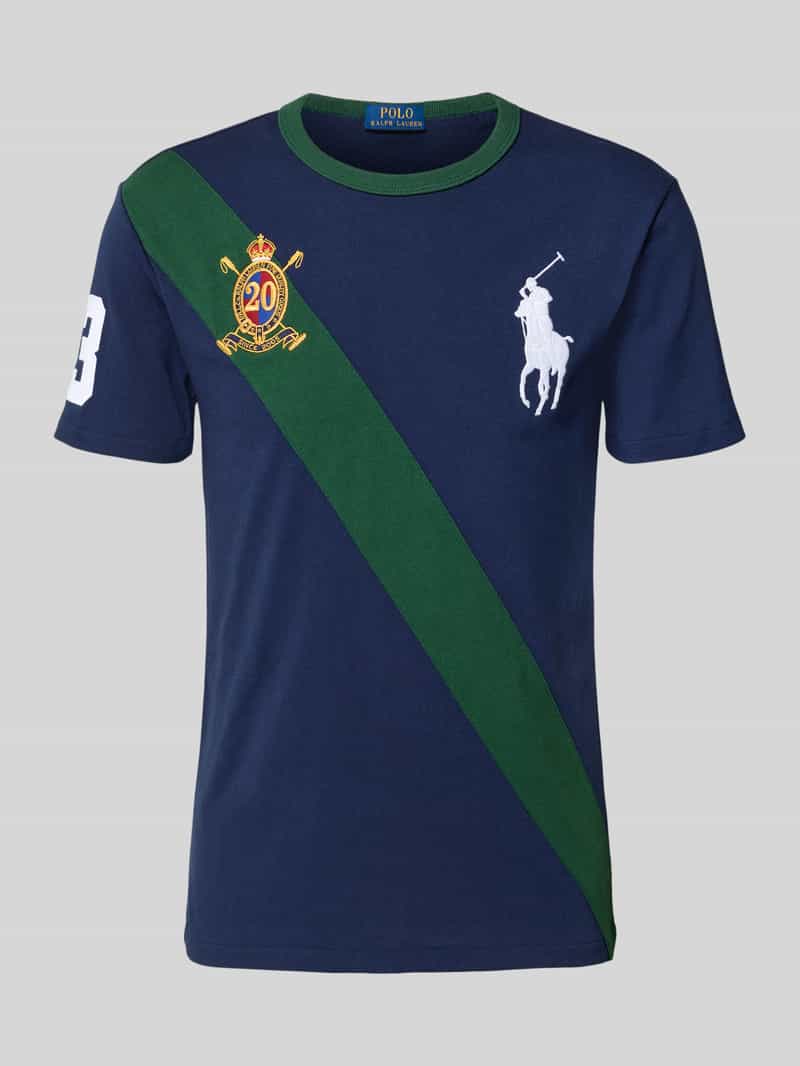 T-shirt z wyhaftowanym logo