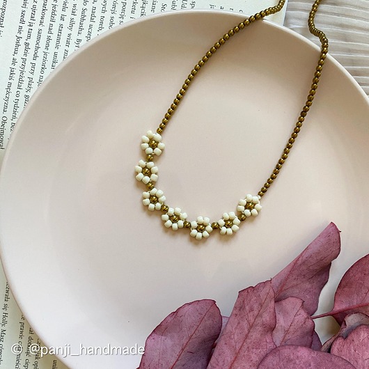 Naszyjnik kwiatki i hematyt