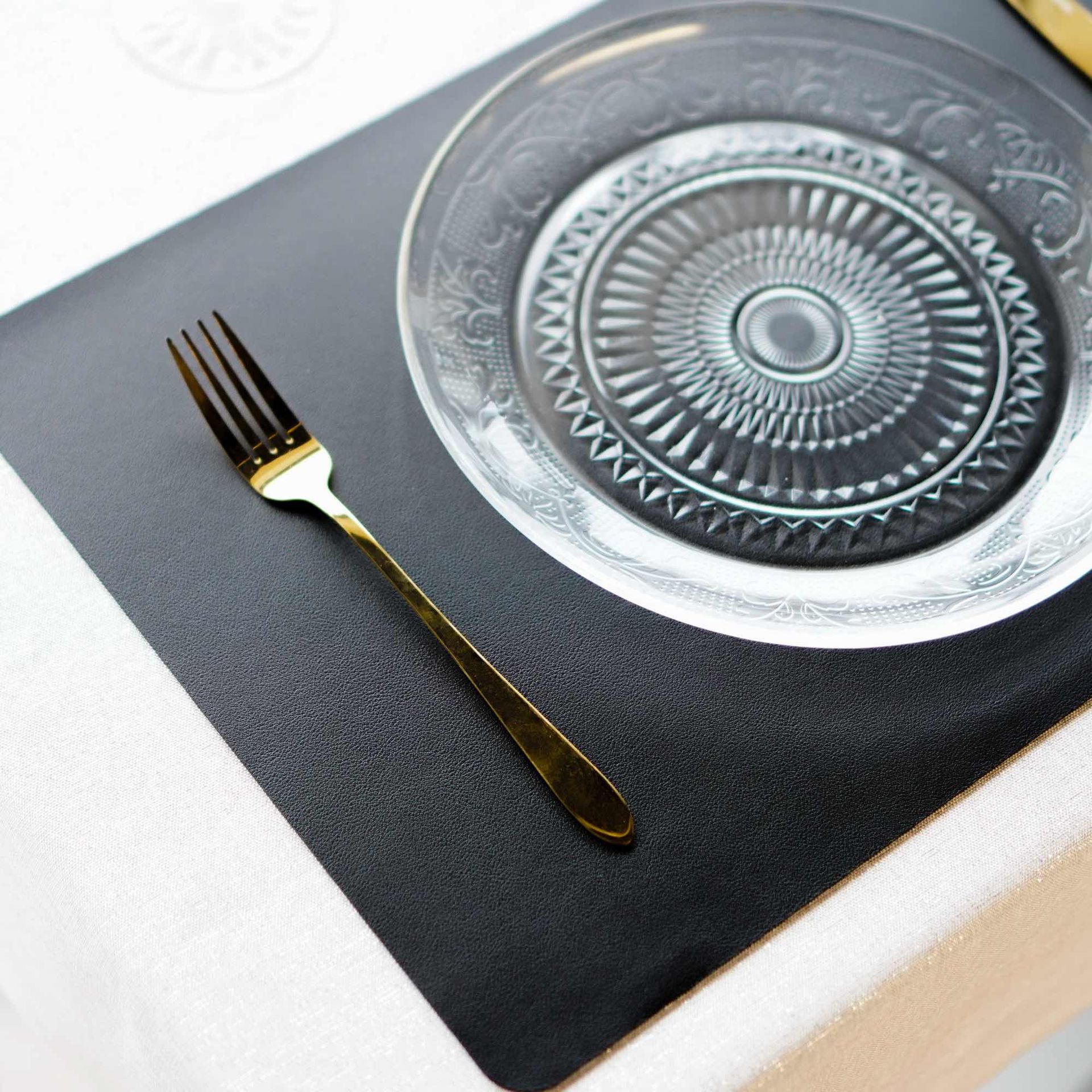 Czarna Podkładka Pod Talerze 45x30 SKINNY