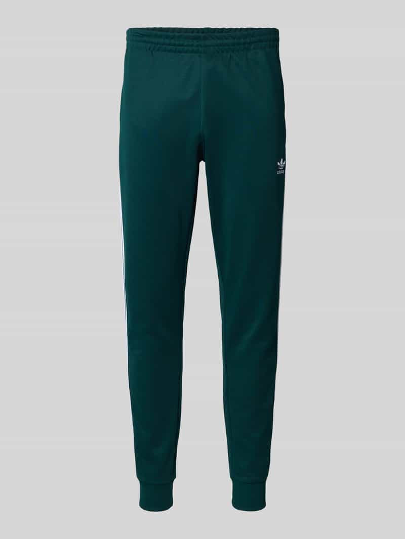 Spodnie dresowe o kroju slim fit z wyhaftowanym logo