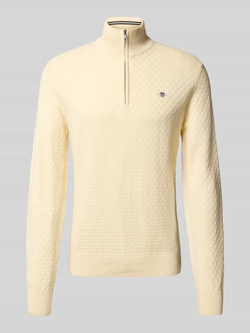 Sweter z dzianiny z wyhaftowanym logo