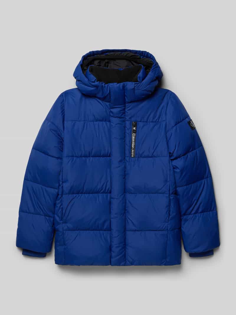 Kurtka pikowana z kapturem