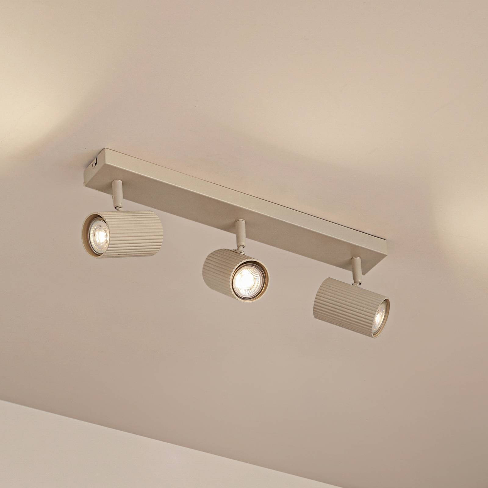 Lindby reflektory sufitowe Kardis, beżowe, 3-punktowe, metalowe, GU10 Kardis Lindby, możliwość ściemniania, kremowy / amber, przedpokój, aluminium, nowoczesny