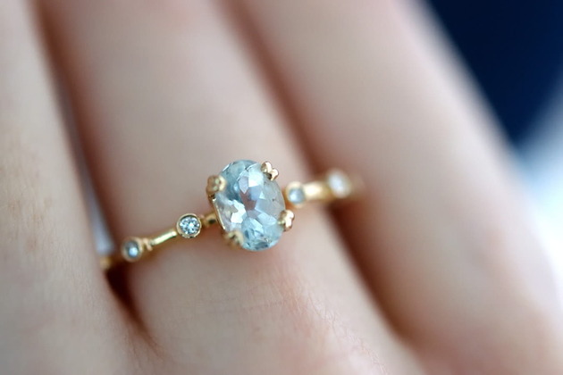 Pierścionek Z Owalnym Akwamarynem I Diamentami Złoto Pr. 585 Handmade