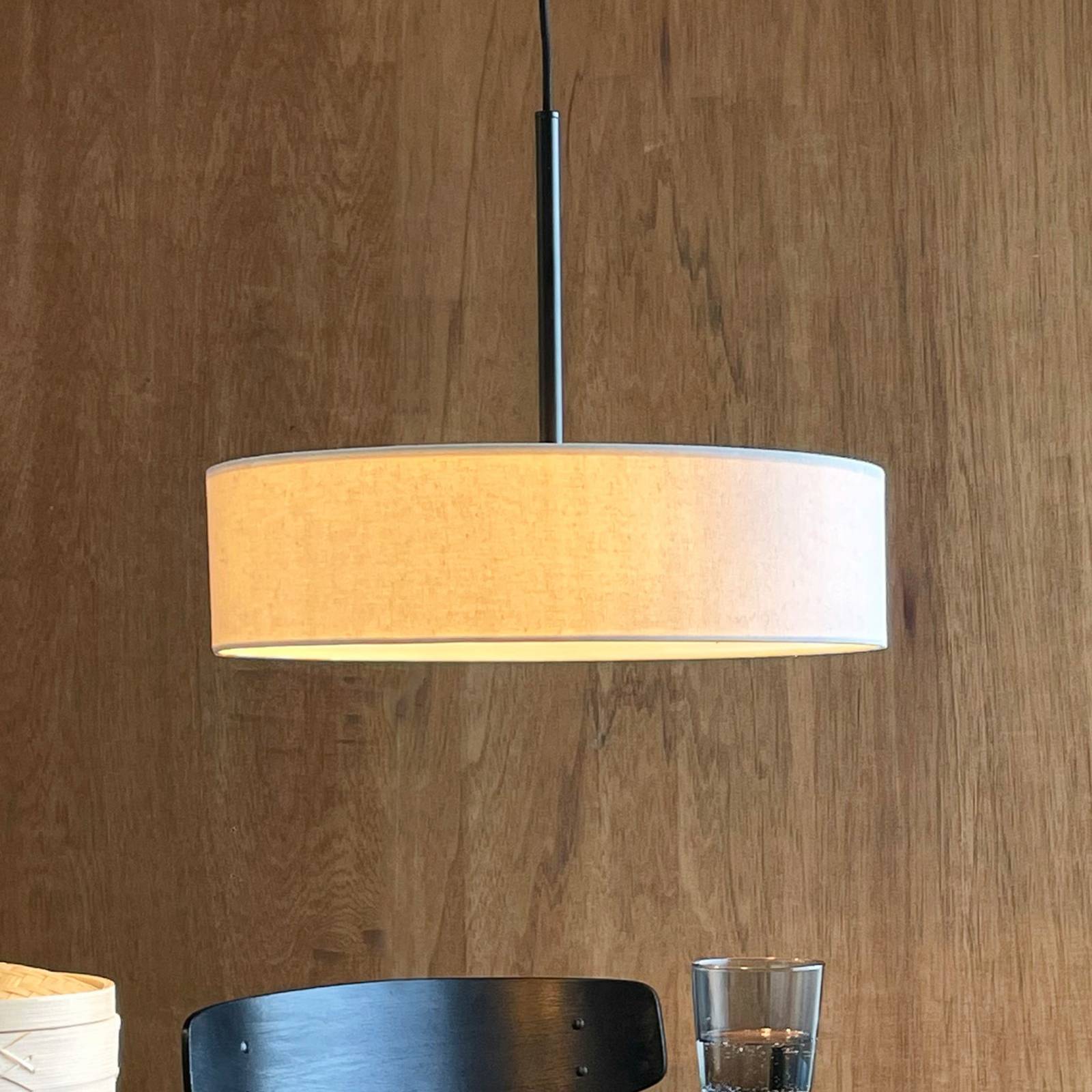 Dyberg Larsen Lampa wisząca Calix, możliwość ściemniania, biały / opal, salon / jadalnia, tkanina / materiał / jedwab, design