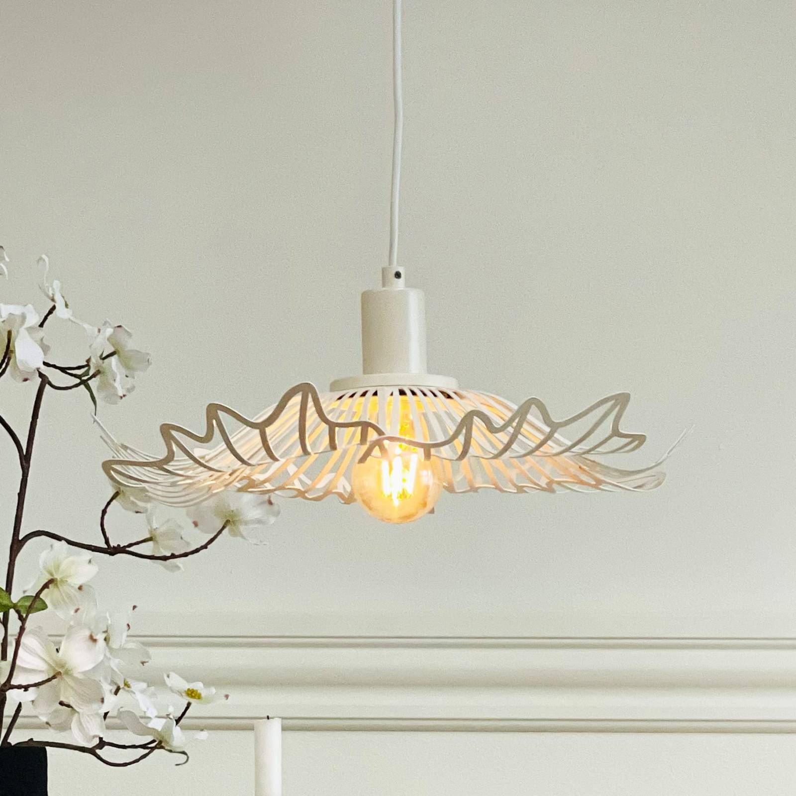 Dyberg Larsen Lampa wisząca designerska Flora, możliwość ściemniania, biały / opal, salon / jadalnia, metal, design