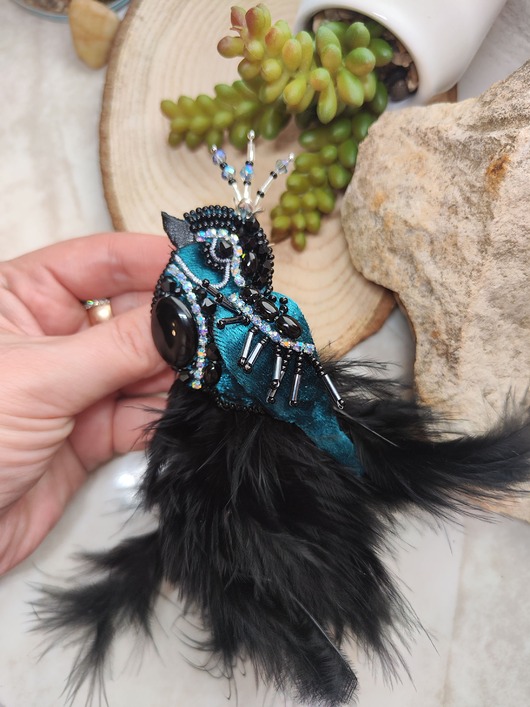 Broszka w kształcie ptaka