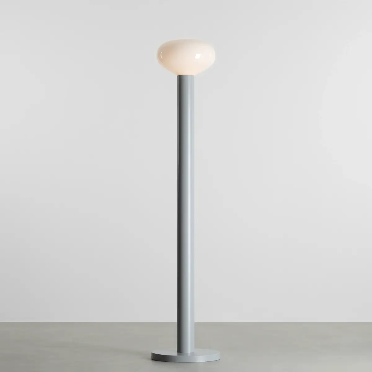 Podłogowa lampa skandynawska Flo Floor Grey 7000A22_M szara
