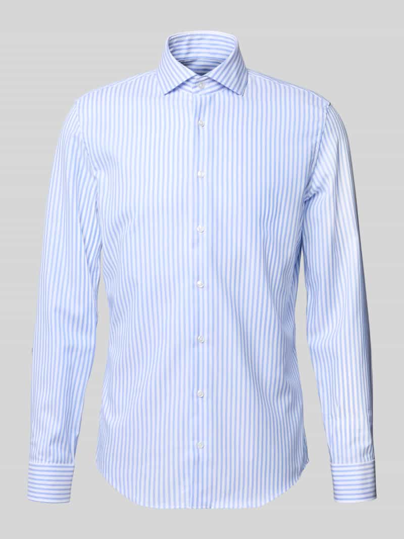 Koszula biznesowa o kroju slim fit z kołnierzykiem typu kent