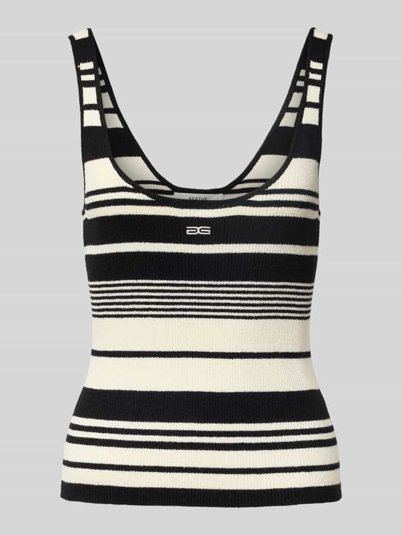 Top z mieszanki wiskozy model ‘stela’